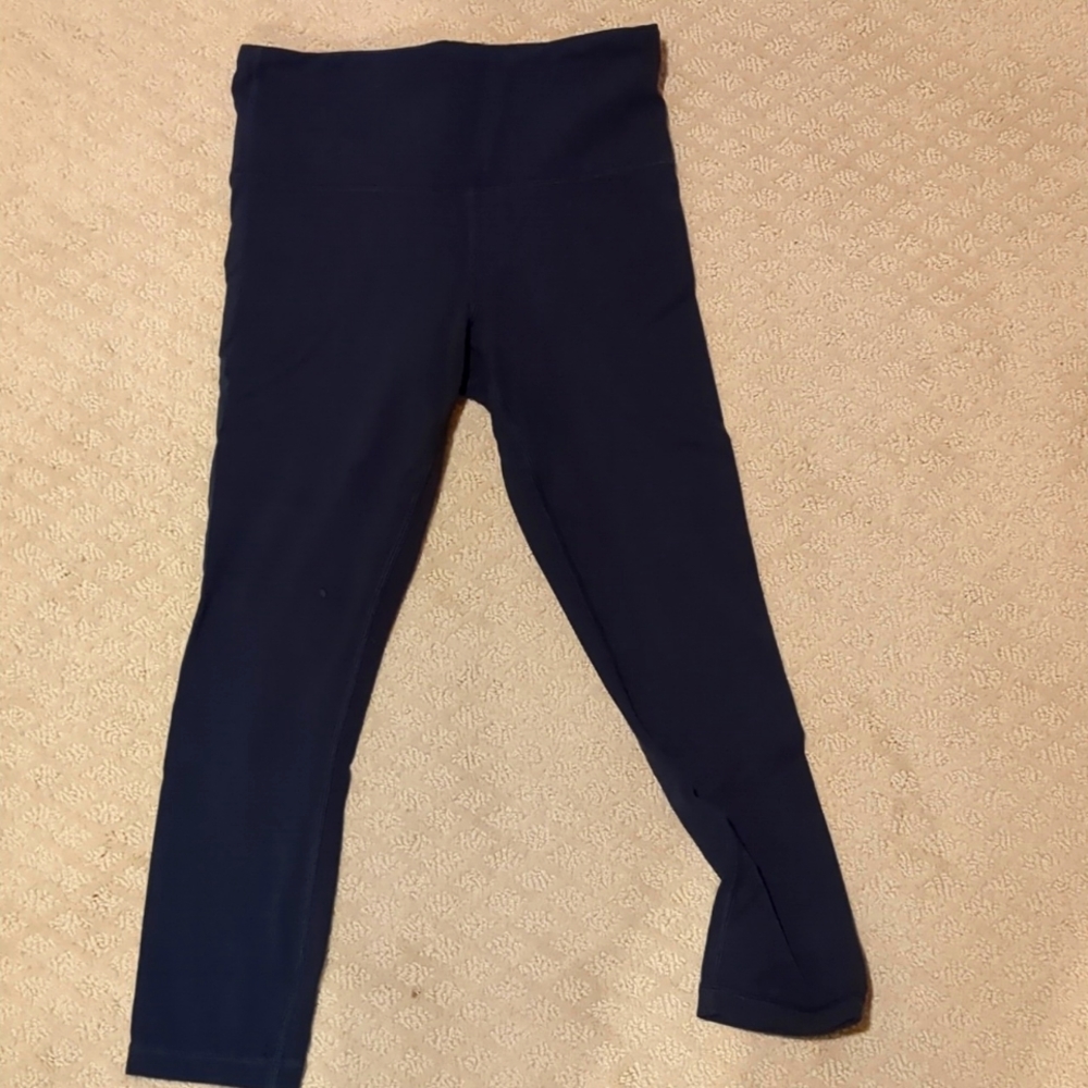 Athleta Elation Capri leggings